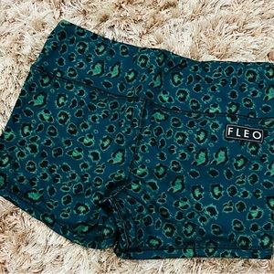 Worn Twice FLEO size XL Leopard